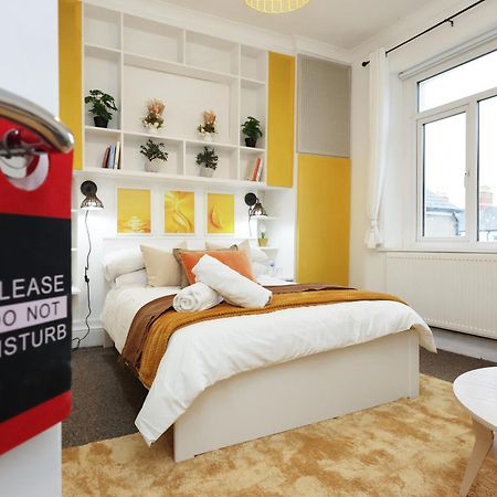 Cardiff City Guesthouse, Central Rooms, Fast Wi-Fi, On-Street Parking Eksteriør billede