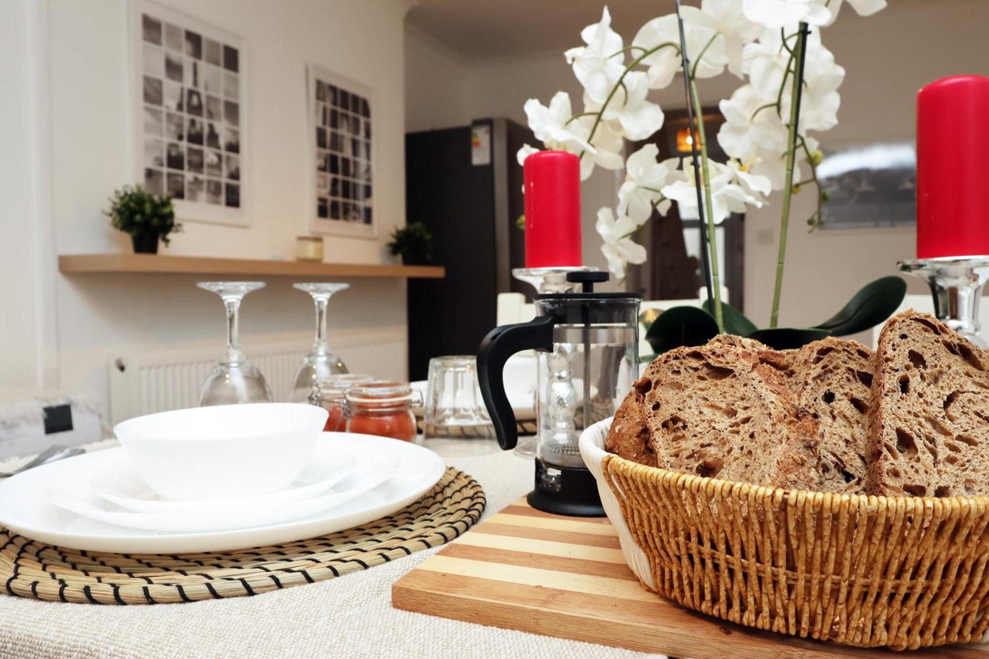 Cardiff City Guesthouse, Central Rooms, Fast Wi-Fi, On-Street Parking Eksteriør billede