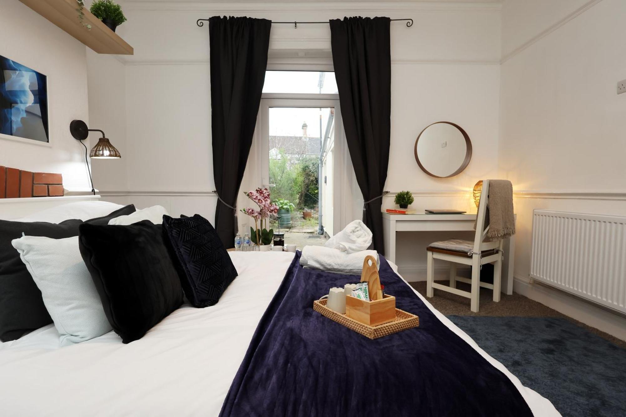 Cardiff City Guesthouse, Central Rooms, Fast Wi-Fi, On-Street Parking Eksteriør billede