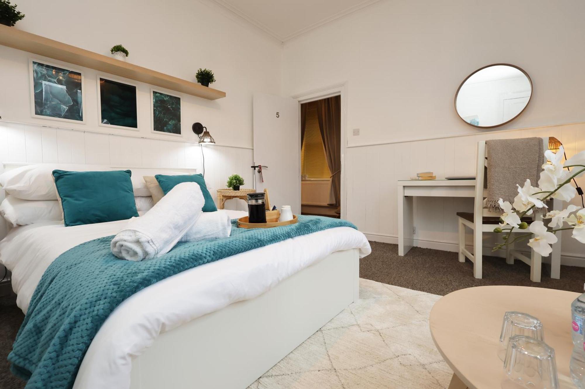 Cardiff City Guesthouse, Central Rooms, Fast Wi-Fi, On-Street Parking Eksteriør billede
