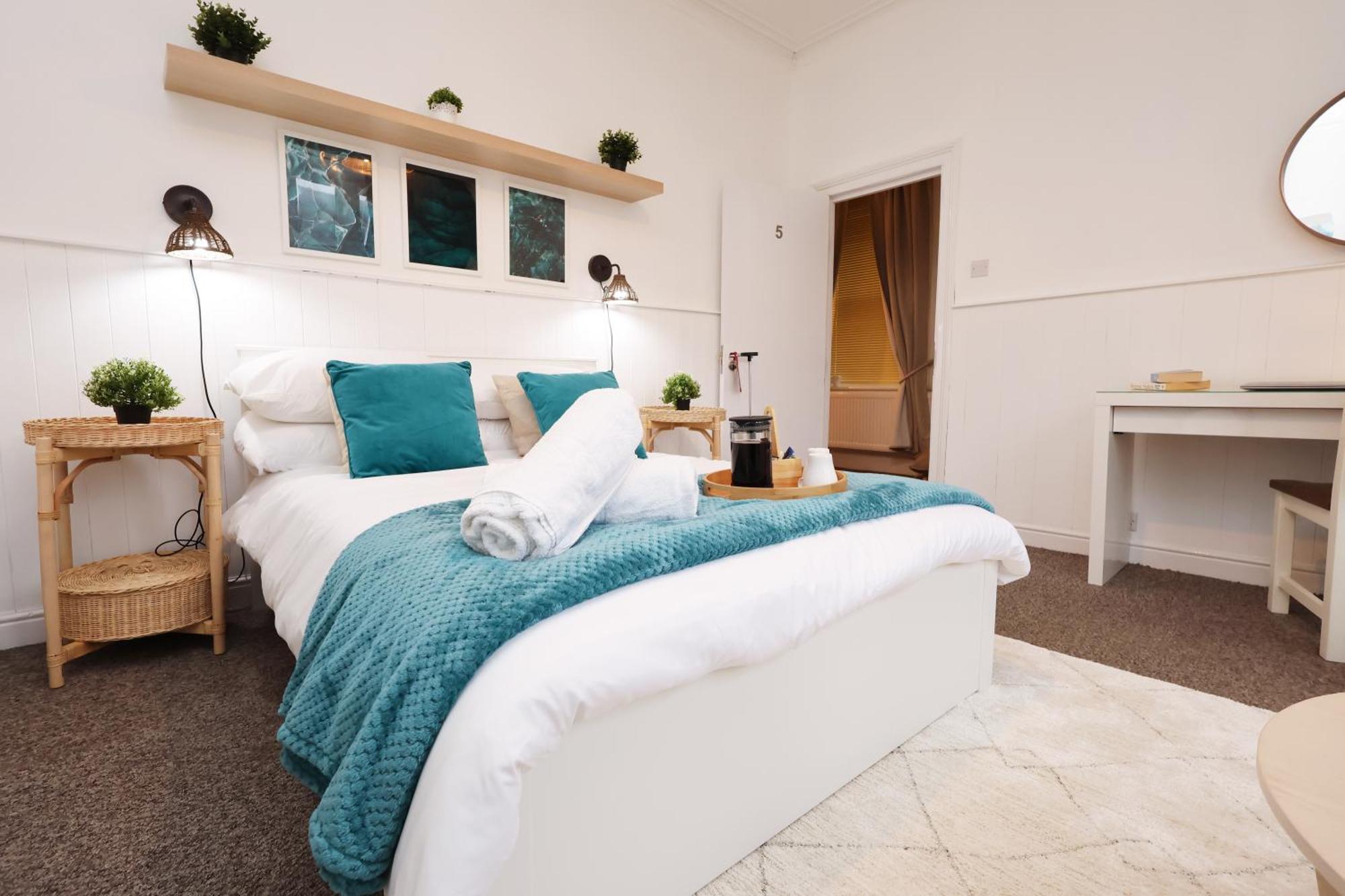 Cardiff City Guesthouse, Central Rooms, Fast Wi-Fi, On-Street Parking Eksteriør billede