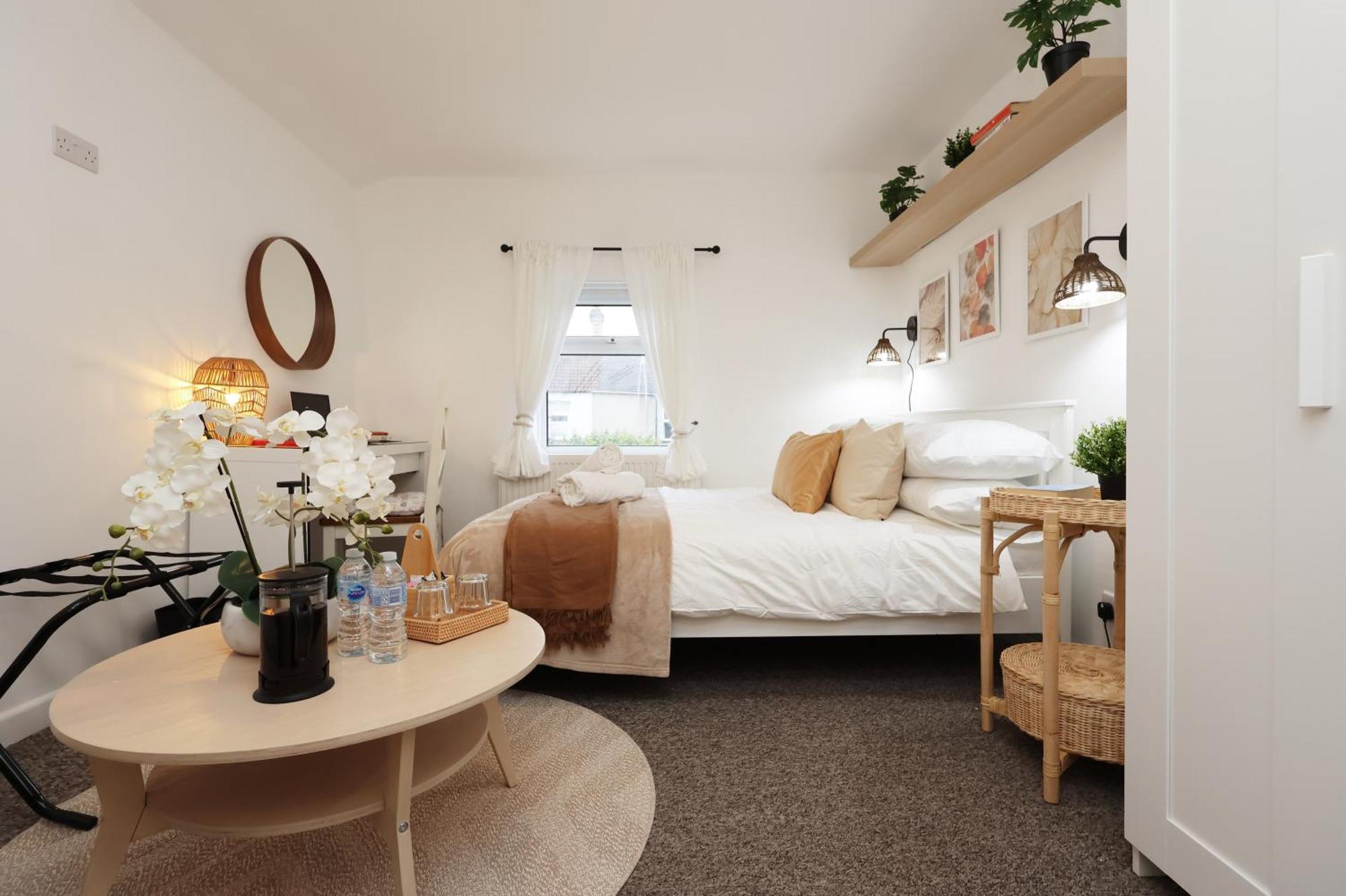 Cardiff City Guesthouse, Central Rooms, Fast Wi-Fi, On-Street Parking Eksteriør billede